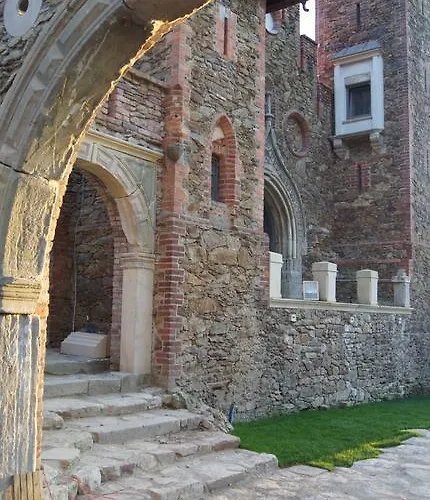 Zamek Rajsko Hotel Zapusta